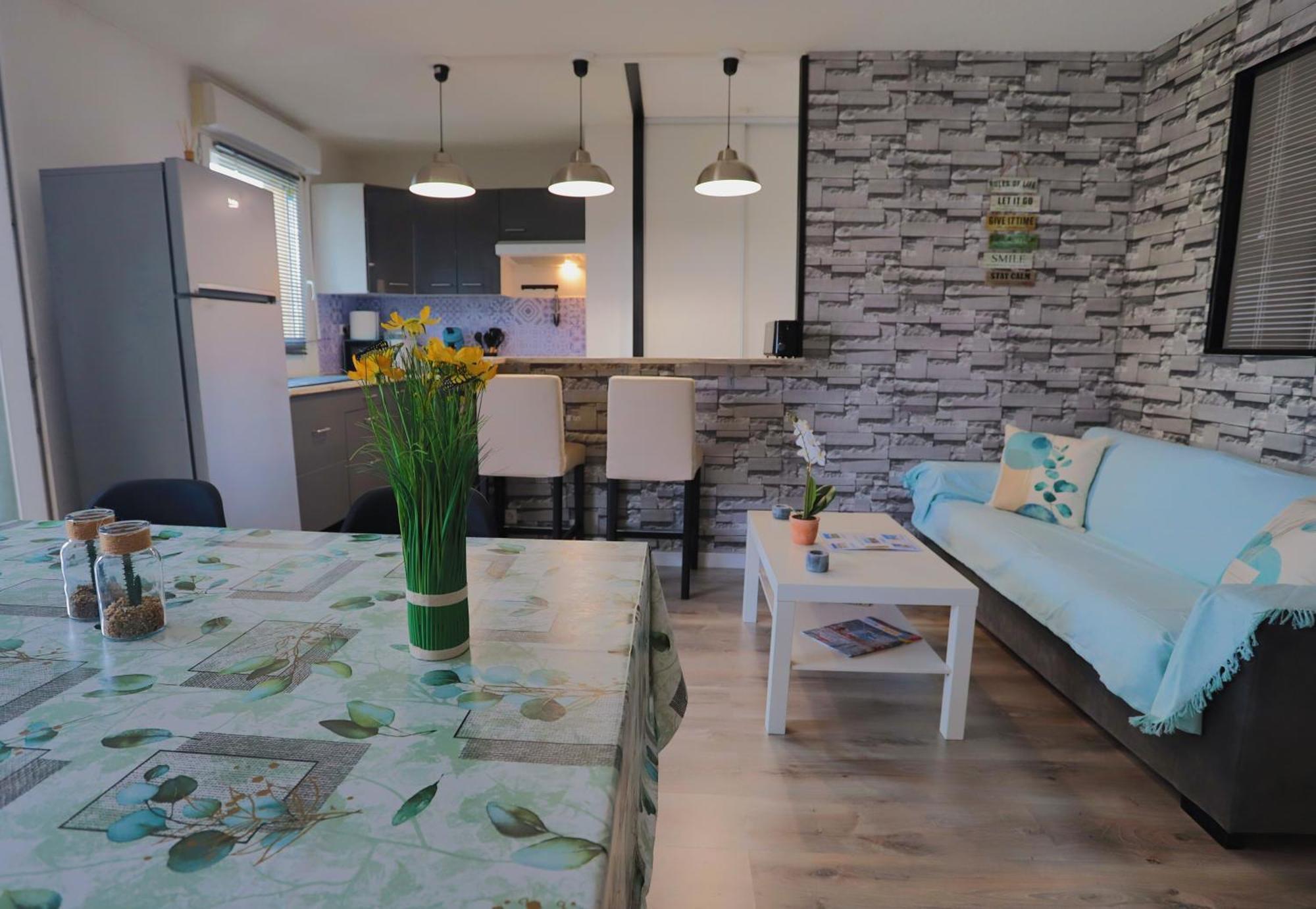 T2 Dans Calme Parking Prive Gratuit Apartment Miramas